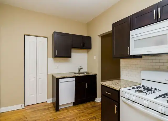 Property at 4433 W Fullerton Ave Unit 4439-2, Chicago, IL, 60639, 3 beds, 1 bath, [object Object]