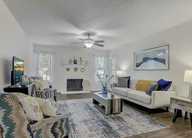 Photo of 1200 Halcyon Cir, Greer, SC 29650