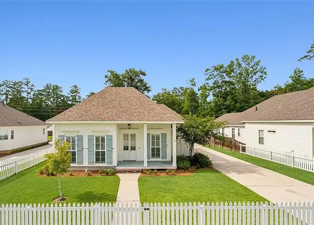 Property at 1565 Darlington St, Covington, LA, 70433, 3 beds, 2.5 baths, [object Object]