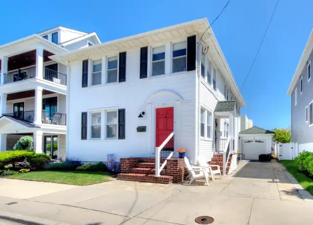 Property at 19 N Douglas Ave Unit 1st Floor, Margate City, NJ, 08402, 2 beds, 1 bath, [object Object]