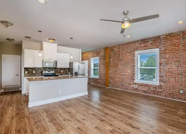 Property at 919 Alston Ave Unit 201, Fort Worth, TX, 76104, 1 bed, 1 bath, [object Object]