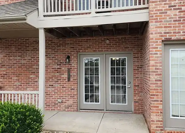 Property at Prairie Vista Apartments - 2401 W Alta Rd, Peoria, IL, 61615, 2 beds, 2-2.5 baths, [object Object]