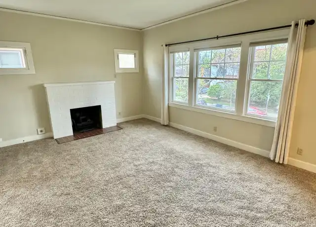 Property at 1021 33rd St, Sacramento, CA, 95816, 2 beds, 1.5 baths, [object Object]