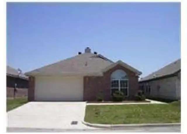 Property at 10456 Fossil Hill Dr, Fort Worth, TX, 76131, 3 beds, 2 baths, [object Object]