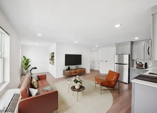 Property at 369 18th Ave Unit 204, Newark, NJ, 07103, 2 beds, 2 baths, [object Object]