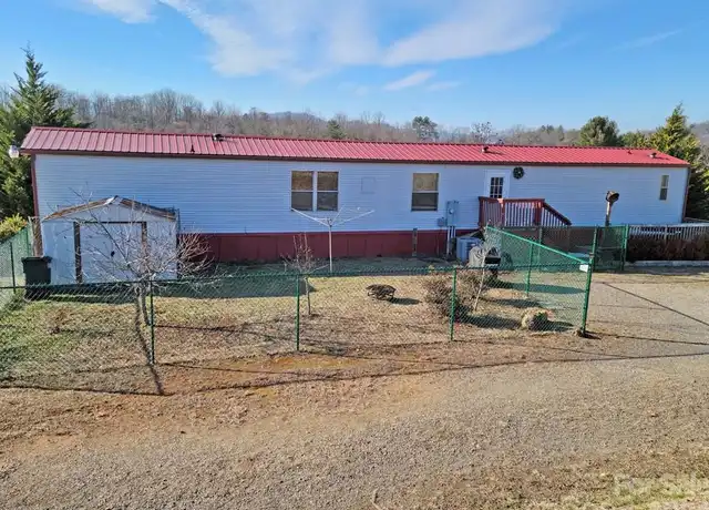 Property at 135 Fowler Ln, Clyde, NC, 28721, 2 beds, 2 baths, [object Object]