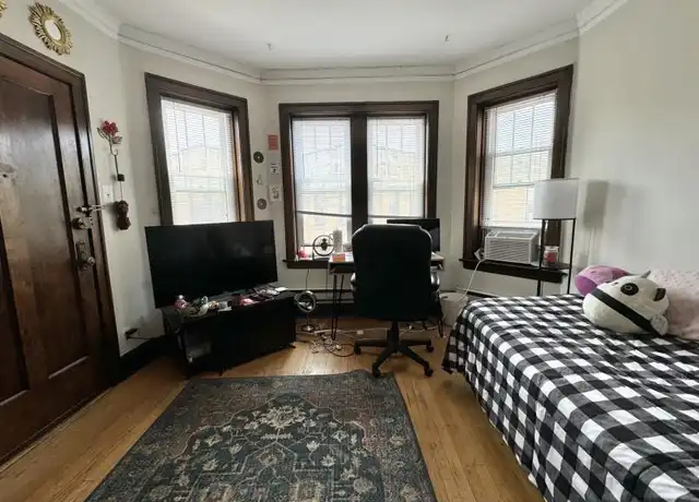 Property at 3815 N Greenview Ave, Chicago, IL, 60613, 0 beds, 1 bath, [object Object]