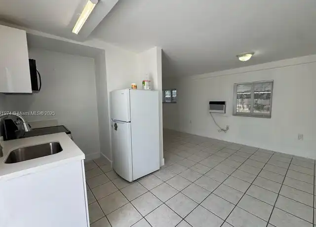Property at 856 SW 6th St Unit 106, Miami, FL, 33130, 1 bed, 1 bath, [object Object]