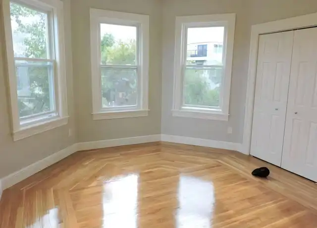 Property at 167 Hampshire St, Cambridge, MA, 02139, 2 beds, 1 bath, [object Object]