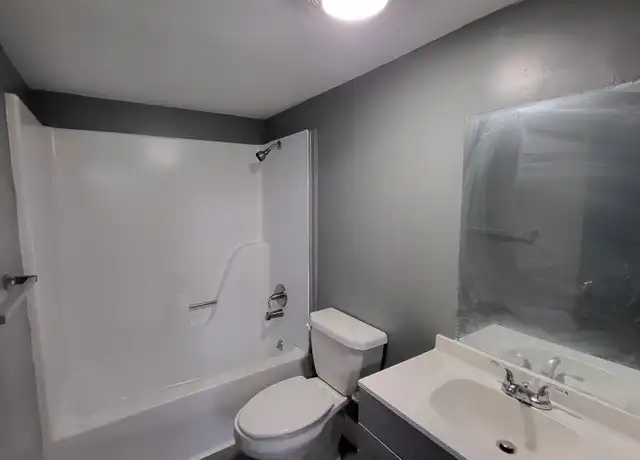 Property at 1343 N Gulick Ave Unit 8, Decatur, IL, 62526, 1 bed, 1 bath, [object Object]