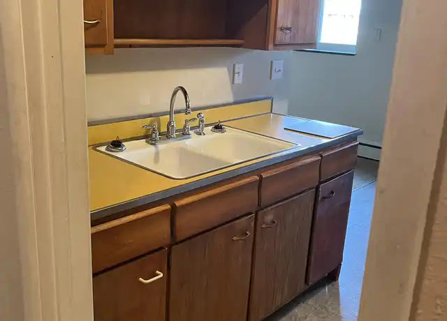 Property at 910 Cherry Dr Unit 2, Dayton, OH, 45406, 1 bed, 1 bath, [object Object]