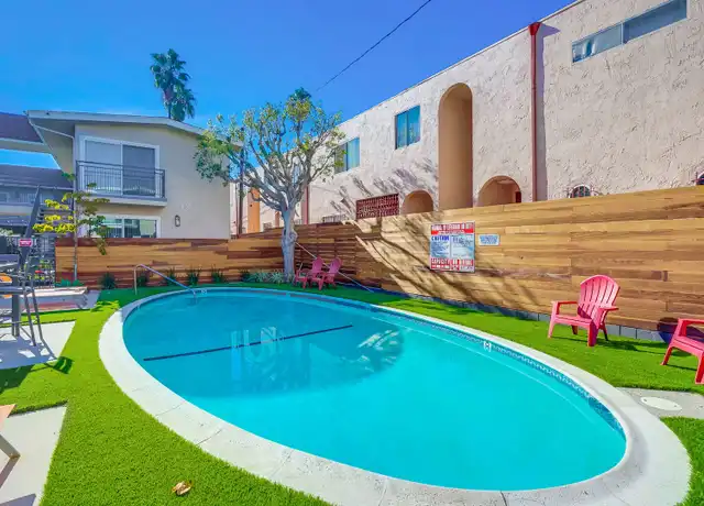Property at 333 W Queen St Unit 18, Inglewood, CA, 90301, 2 beds, 2 baths, [object Object]