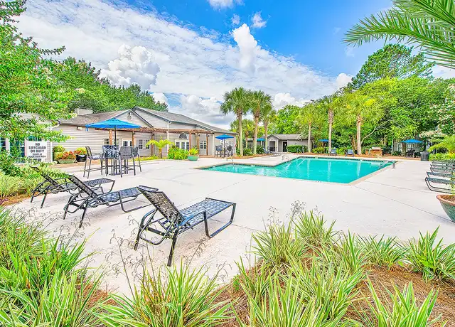 Property at MAA Hampton Pointe - 1916 Sam Rittenberg Blvd, Charleston, SC, 29407, 1 bed, 1 bath, [object Object]