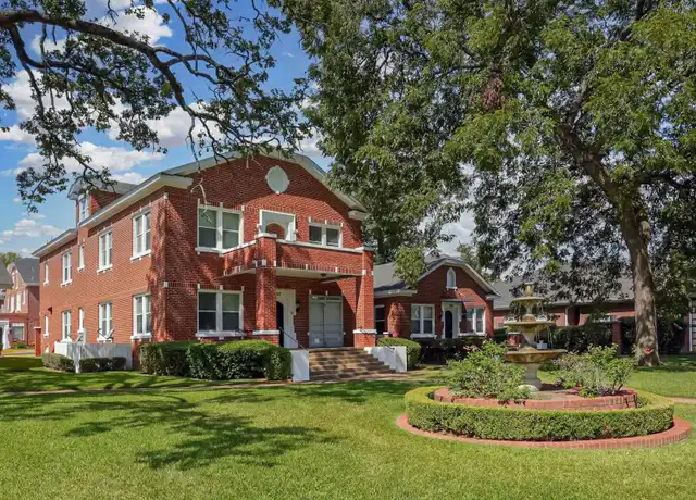 Property at 117 W Phillips St Unit 19, Tyler, TX, 75701, 1 bed, 1 bath, [object Object]