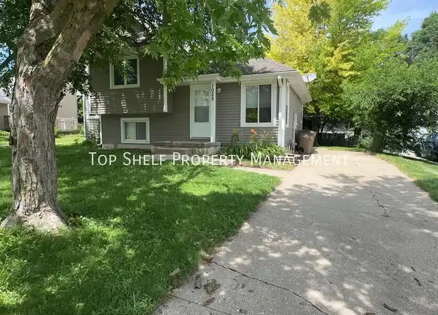 Property at 1025 6th St NW, Altoona, IA, 50009, 3 beds, 1 bath, [object Object]