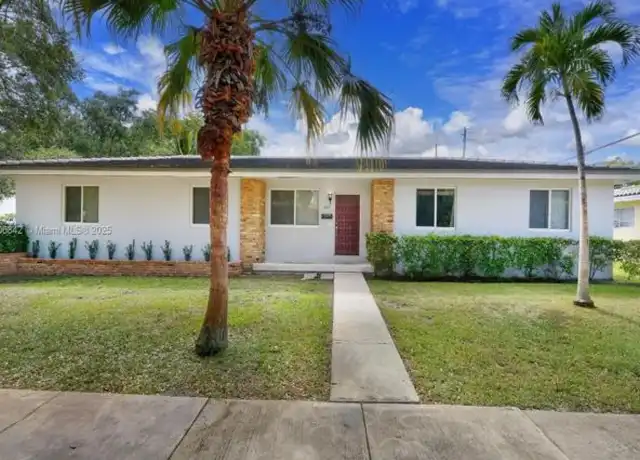 Property at 900 Benevento Ave, Coral Gables, FL, 33146, 3 beds, 2 baths, [object Object]