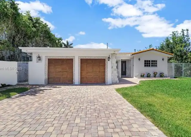 Property at 1311 Pierce St, Hollywood, FL, 33019, 3 beds, 3 baths, [object Object]