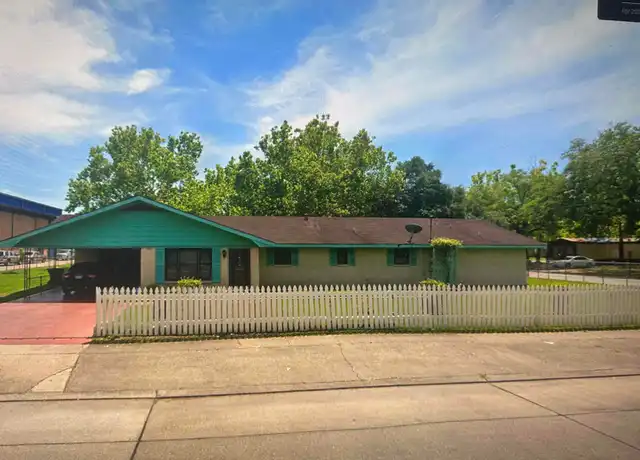 Property at 1061 Anderson St, New Iberia, LA, 70560, 4 beds, 3 baths, [object Object]