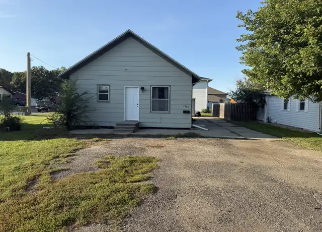 Property at 1401 8th Ave NE, Aberdeen, SD, 57401, 3 beds, 1 bath, [object Object]