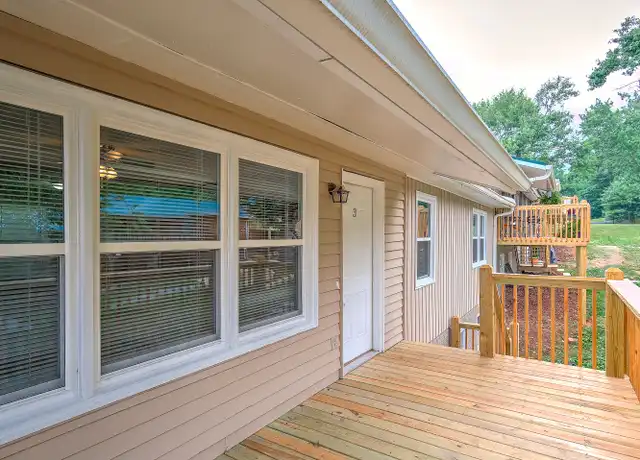 Property at 2204 Greenbriar Cir #1, Johnson City, TN, 37601, 3 beds, 1.5 baths, [object Object]