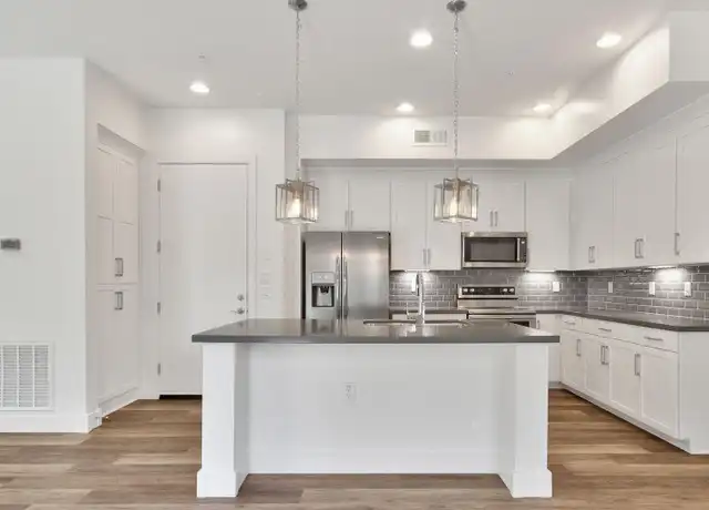 Property at 6565 E Thomas Rd #1098, Scottsdale, AZ, 85251, 2 beds, 2 baths, [object Object]