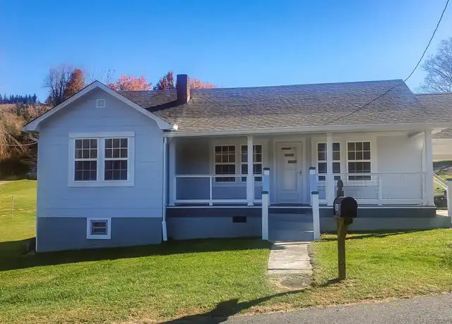Property at 183 G St, Lansing, NC, 28643, 3 beds, 1 bath, [object Object]