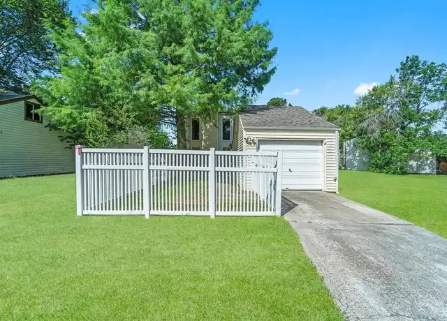 Property at 13053 Vega Ct, Willis, TX, 77318, 2 beds, 2.5 baths, [object Object]