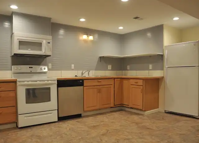 Property at 2707 N 6th St, Coeur D Alene, ID, 83815, 2 beds, 1 bath, [object Object]