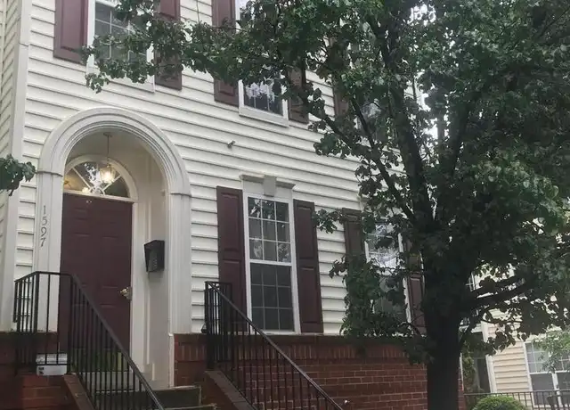 Property at 1597 Leeds Castle Dr #102, Vienna, VA, 22182, 2 beds, 2 baths, [object Object]