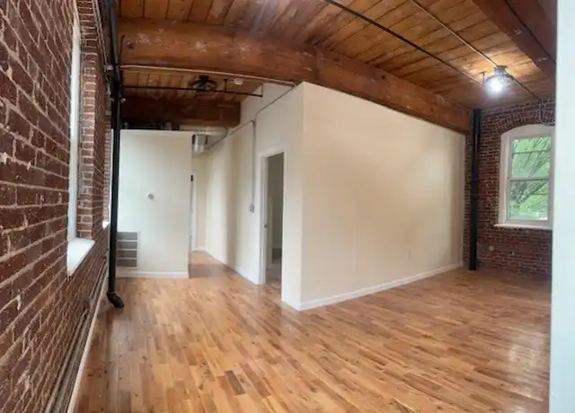Property at 85 Harding St Unit 1A, Worcester, MA, 01604, 3 beds, 1 bath, [object Object]