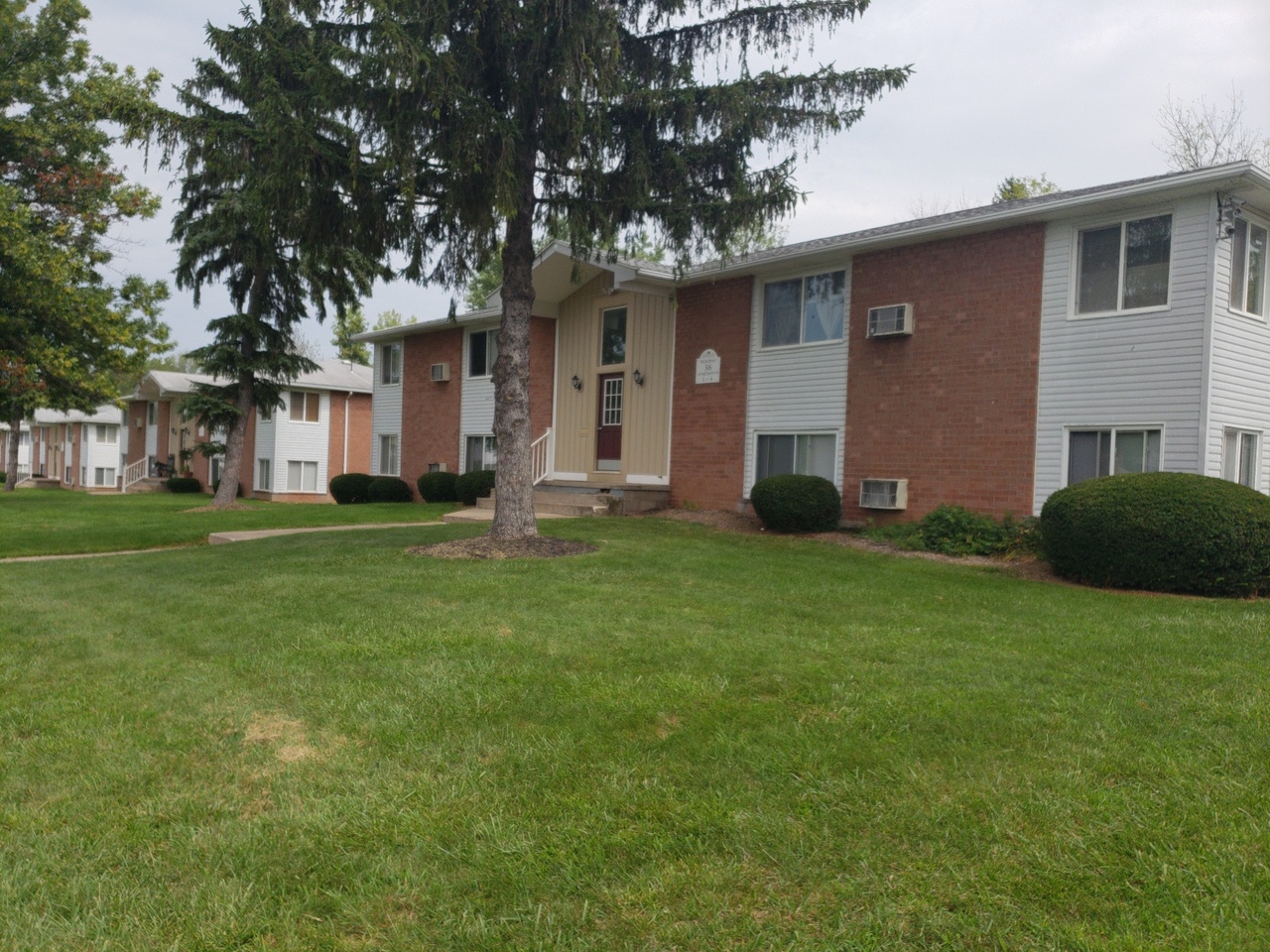 Colonial Manor Apartments Apartments for Rent Redfin