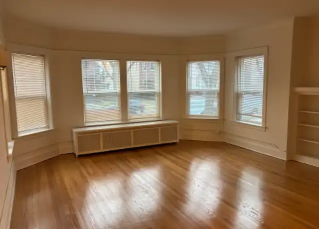 Property at 6321 N Hermitage Ave Unit 1, Chicago, IL, 60660, 3 beds, 1.5 baths, [object Object]
