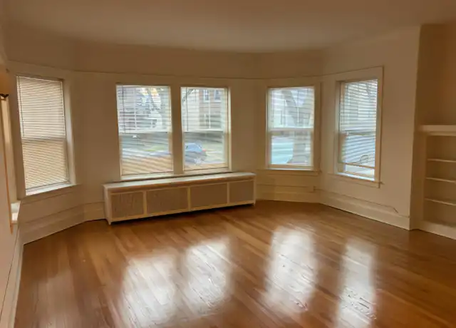 Property at 6321 N Hermitage Ave Unit 1, Chicago, IL, 60660, 3 beds, 1.5 baths, [object Object]