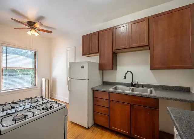 Property at Grand and Dale Apartments - 628 Grand Ave, Saint Paul, MN, 55105, 0-1 beds, 1 bath, [object Object]