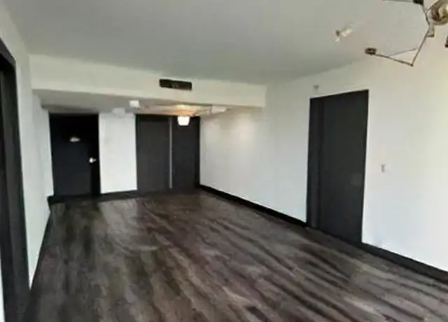 Property at 20335 W Country Club Dr, Aventura, FL, 33180, 2 beds, 2 baths, [object Object]