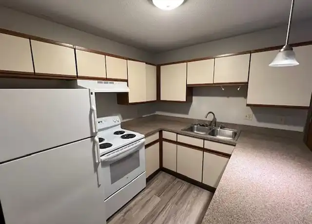 Property at City Pointe LLC - 1913 Farnam St, Omaha, NE, 68102, 1 bed, 1 bath, [object Object]