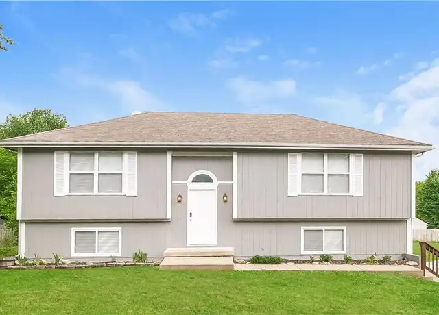 Property at 17417 Montgall Dr, Belton, MO, 64012, 3 beds, 2 baths, [object Object]