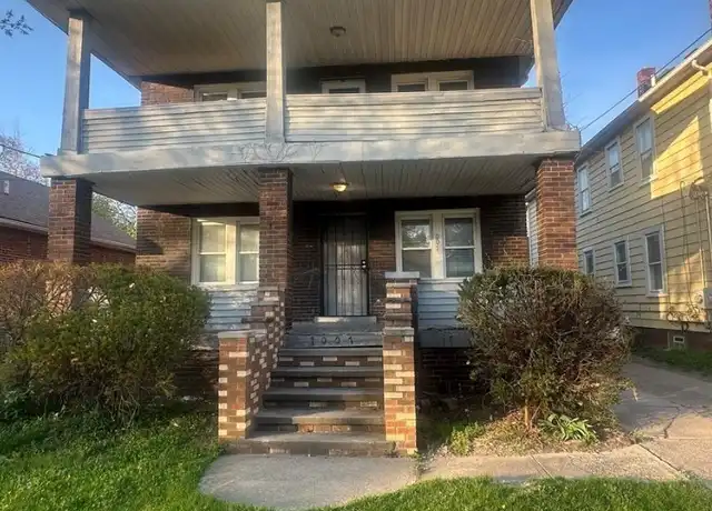 Property at 1007 Nathaniel Rd Unit DOWN, Cleveland, OH, 44110, 2 beds, 1 bath, [object Object]