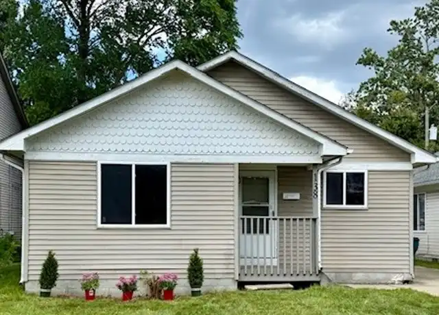 Property at 138 E Maxlow Ave, Hazel Park, MI, 48030, 3 beds, 1 bath, [object Object]