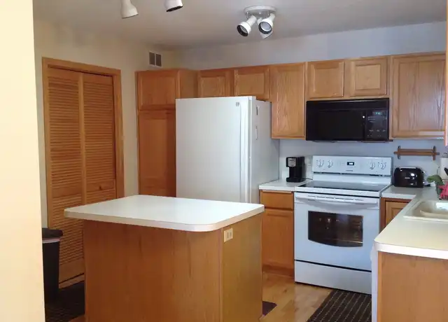 Property at 508 Mission Hills Dr Unit n/a, Chanhassen, MN, 55317, 2 beds, 2 baths, [object Object]