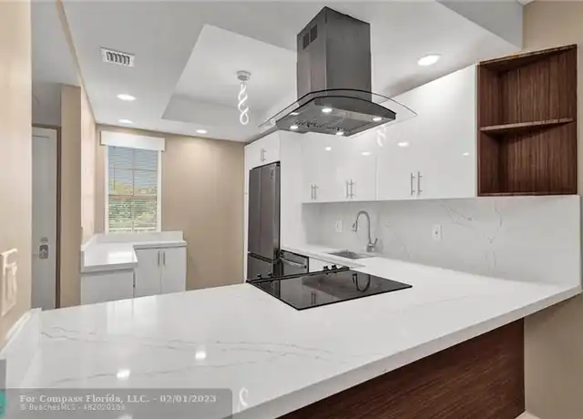 Property at 3051 S Palm Aire Dr, Pompano Beach, FL, 33069, 2 beds, 2 baths, [object Object]