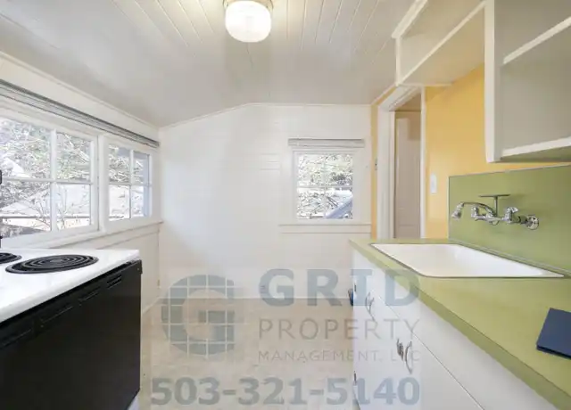 Property at 12775 SE 25th Ave Unit 04, Milwaukie, OR, 97222, 2 beds, 1 bath, [object Object]
