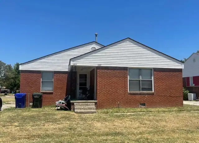 Property at 1025 Arkansas St, Norman, OK, 73071, 1 bed, 1 bath, [object Object]