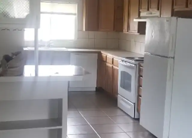 Property at 8 12th St N, Great Falls, MT, 59401, 2 beds, 1 bath, [object Object]