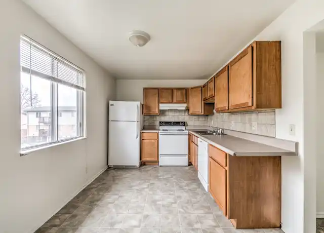 Property at 13 E Rock Creek Mnr, Arnold, MO, 63010, 2 beds, 1 bath, [object Object]
