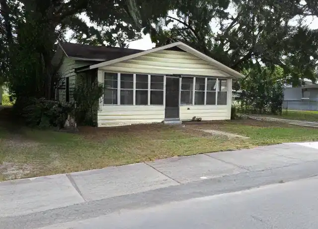 Property at 403 Walnut St, Auburndale, FL, 33823, 3 beds, 1 bath, [object Object]