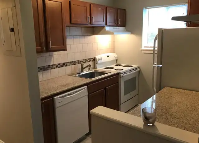 Property at 247 Arlington St Unit 201, Forest City, NC, 28043, 1 bed, 1 bath, [object Object]