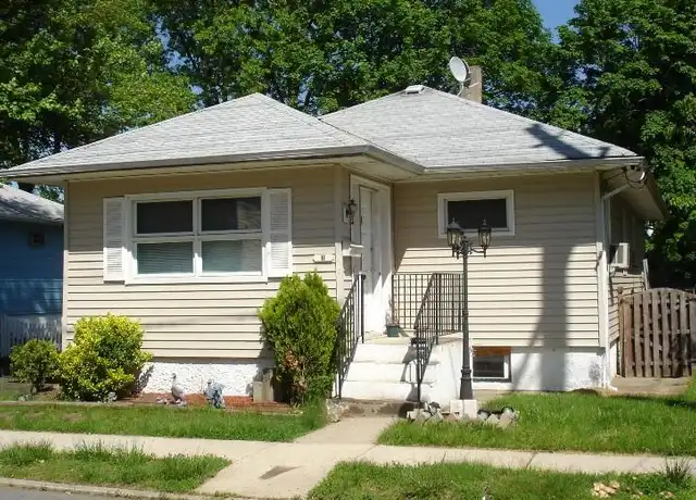 Property at 31 Beech St Unit 3A, East Orange, NJ, 07018, 3 beds, 1 bath, [object Object]
