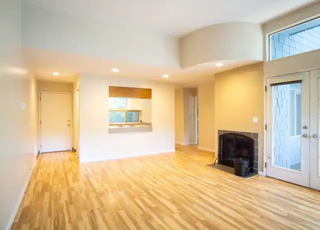 Property at 4685 Galewood St Unit 4685-A, Lake Oswego, OR, 97035, 1 bed, 1 bath, [object Object]