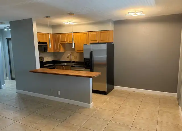 Property at 2607 NE 8th Ave #24, Wilton Manors, FL, 33334, 1 bed, 1 bath, [object Object]